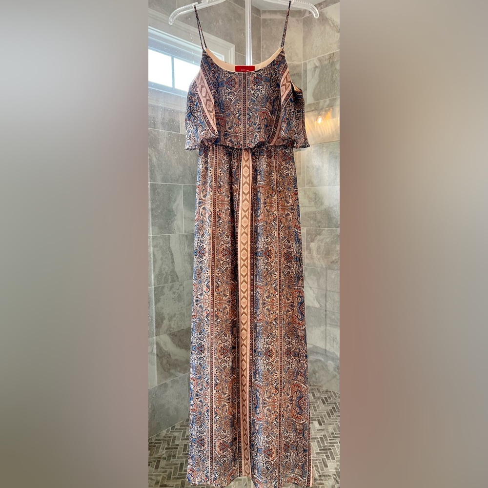 EUC RED by Sax maxi dress size M